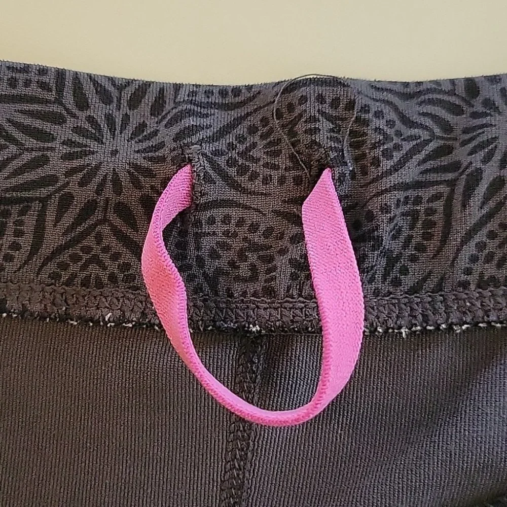 Athleta Bare to Run Knicker Asphalt Starfruit Print Size Medium